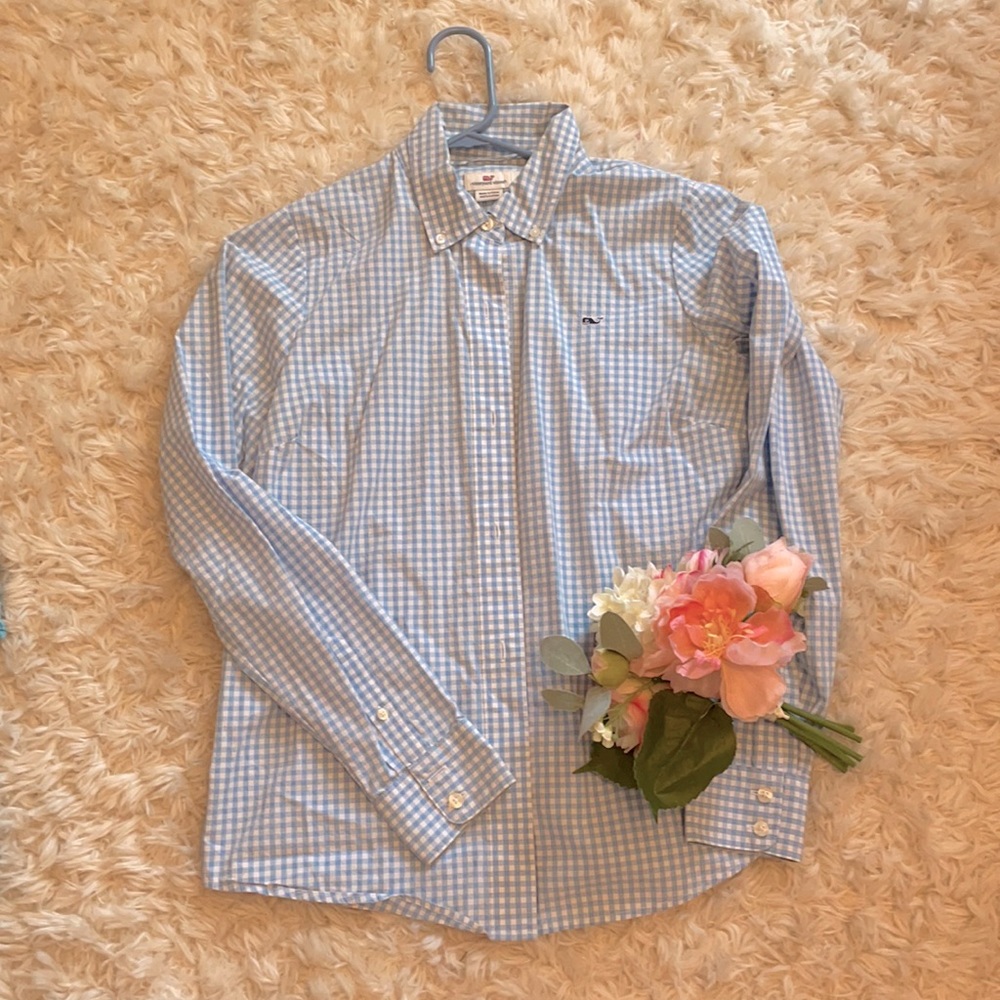 EUC Vineyard vines button up